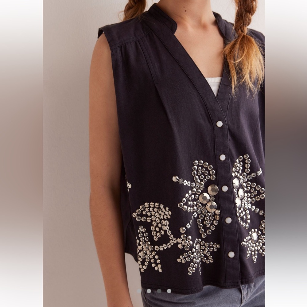 Embellished Black Sleeveless Top